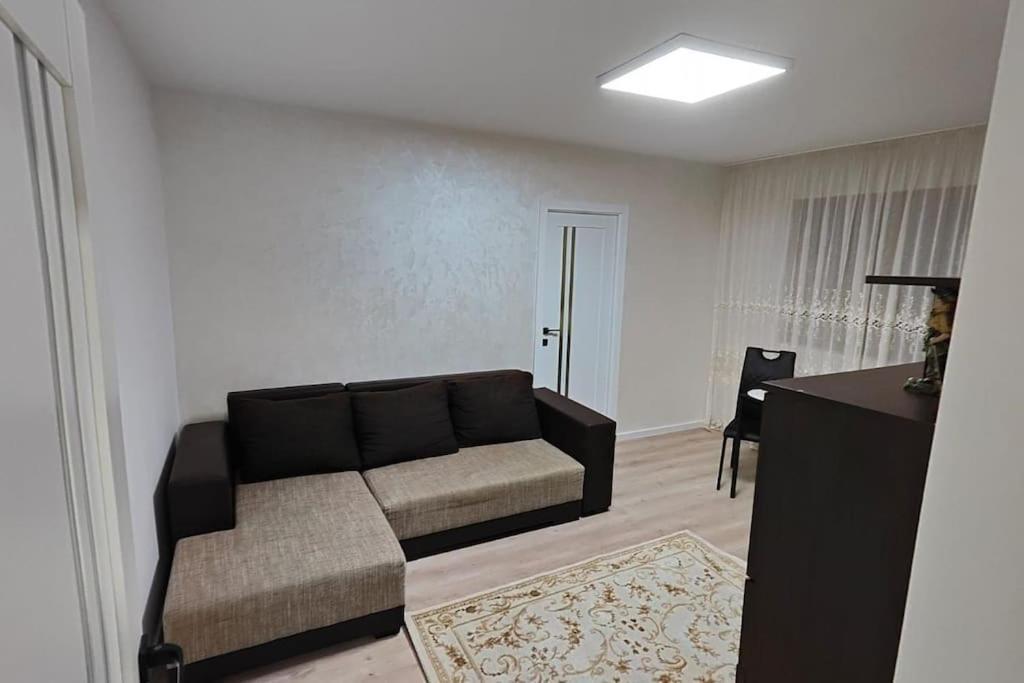 Apartament In 布泽乌 外观 照片
